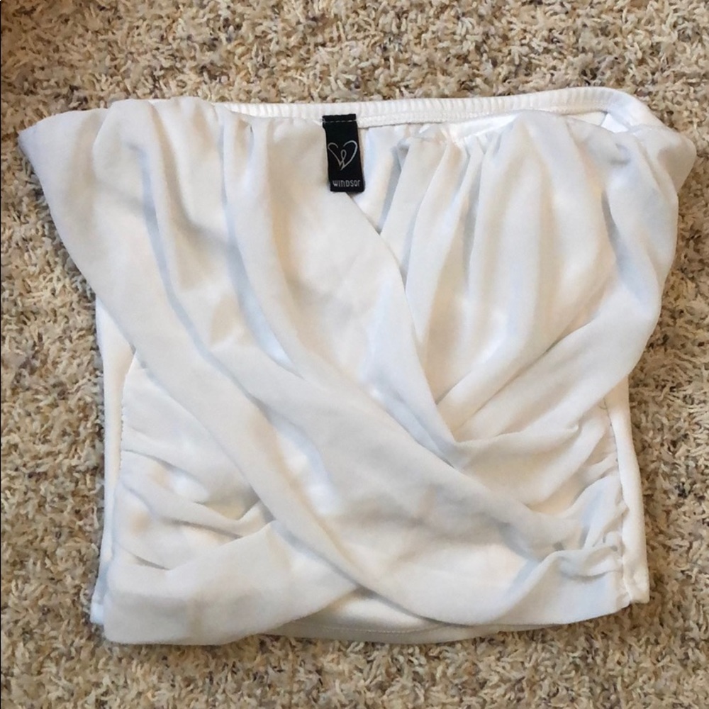 Small White Sleeveless Windsor shirt